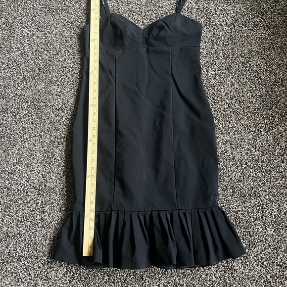 Express Elegant Black Midi Dress with Ruffle Detail - Picture 5 of 8